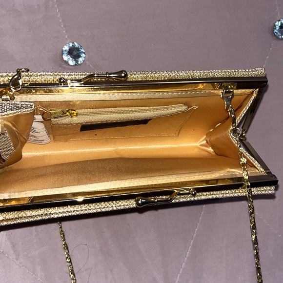 Zeca Italy Design Gold Sparkly Clutch/Strap Purse - Picture 3 of 4